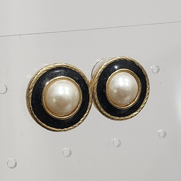 Vintage Gold-Tone Button Earrings with Pearl Center and Black Enamel - Picture 3 of 5